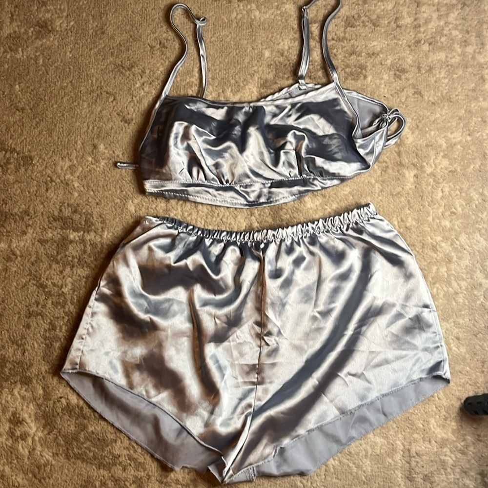Light blue | Pajama Set | Silk | 95% polyester and 5% elastane | Size Small |